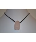 Pendentif pierre roulée quartz rose avec cordon